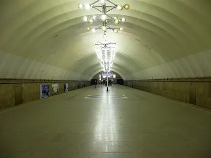 Метро удельная открыта