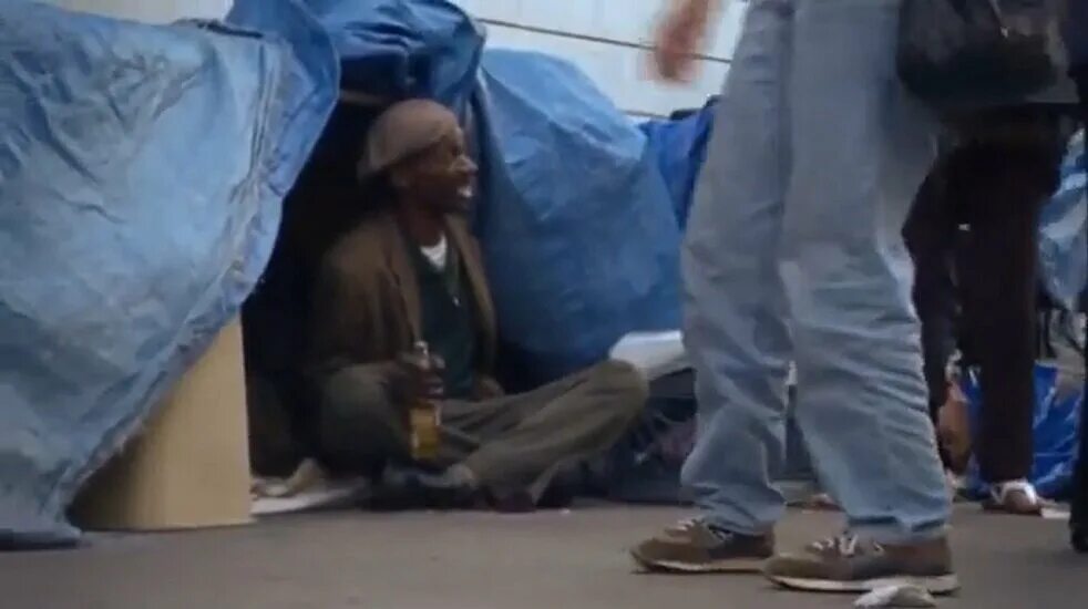 Пр зрел бездомного. Бездомный Конгурджа 1972. Бомж в американских фильмах.