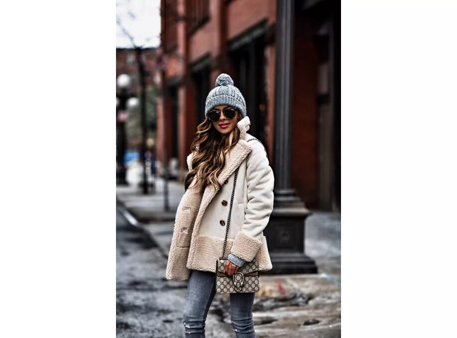 тренды зима 2019 2020 шапки. шапка бинни стрит стайл. тренды зима 2019 2020 шапки. стильные шапки для женщин. шапка бини 2020.