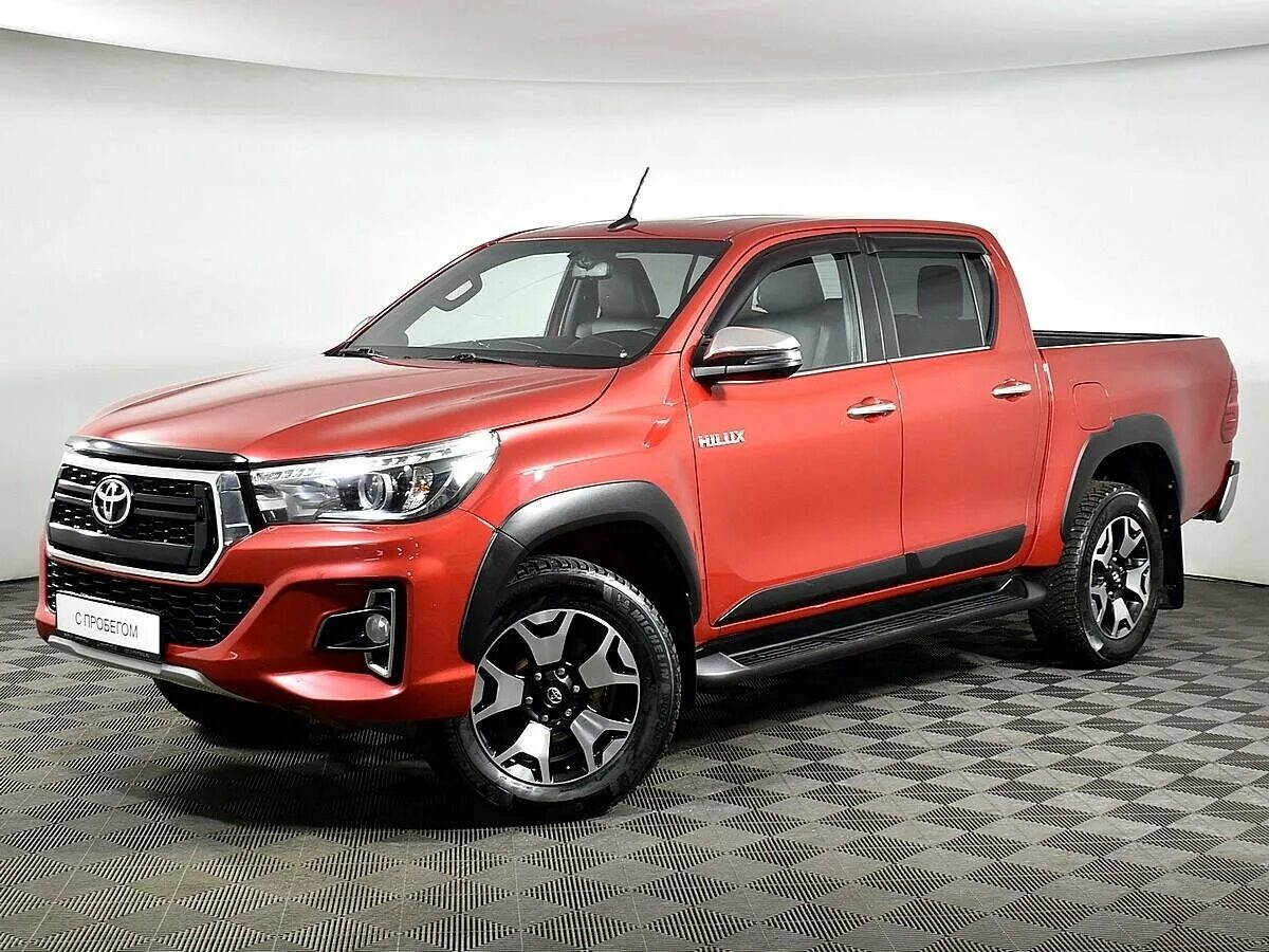 Toyota hilux 2014. Toyota hilux 2018. Тойота хайлюкс 2012 года. Toyota hilux 2012. Тойота хайлюкс 2018 боковые замки кунгка.