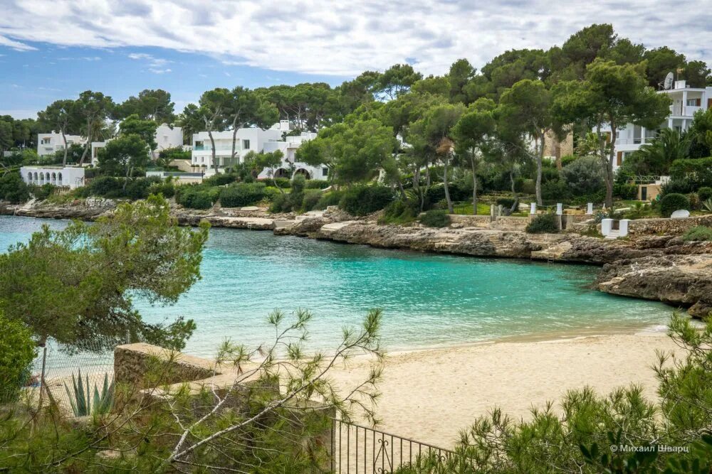 Майорка кала д'ор. Кала майорка. Кала майорка. Cala d'or майорка. Россаной майорка.