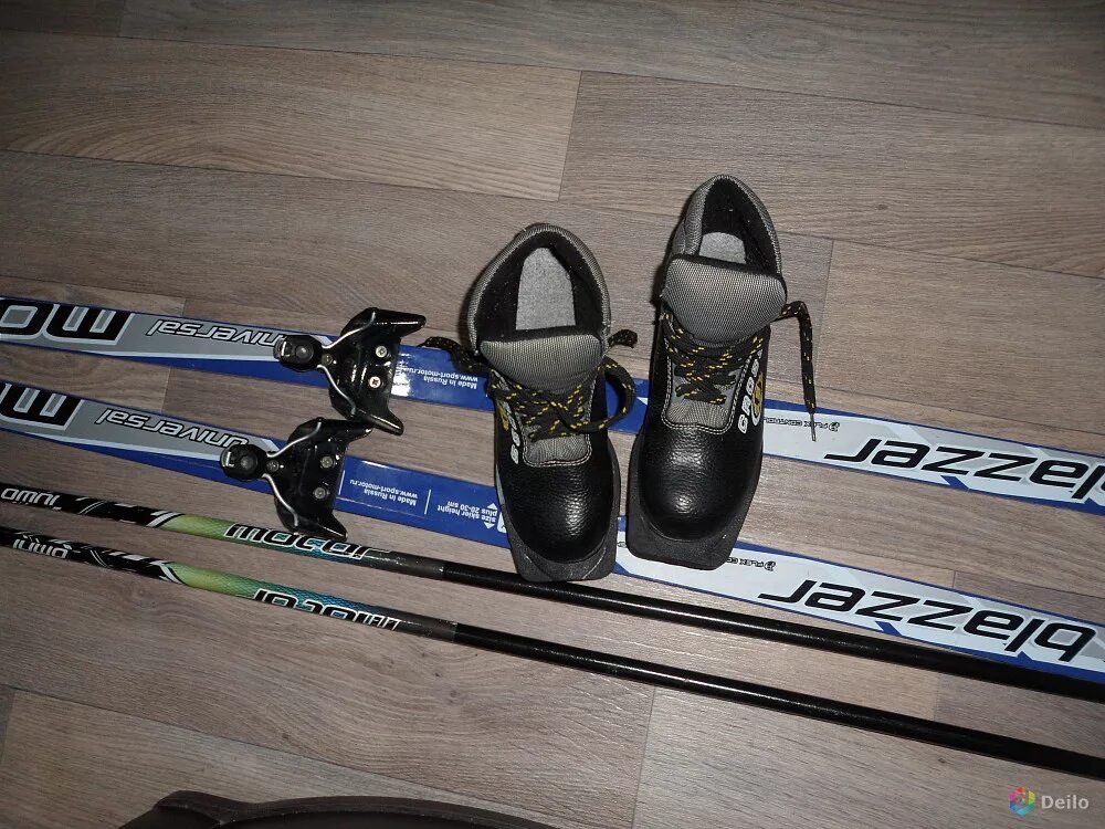 Купить лыжи б у на авито. Ботинки для лыж 37 размер. Лыжные ботинки с палочкой. Лыжи 42 размер. Лыжи с ботинками 35 размер в Судогде.