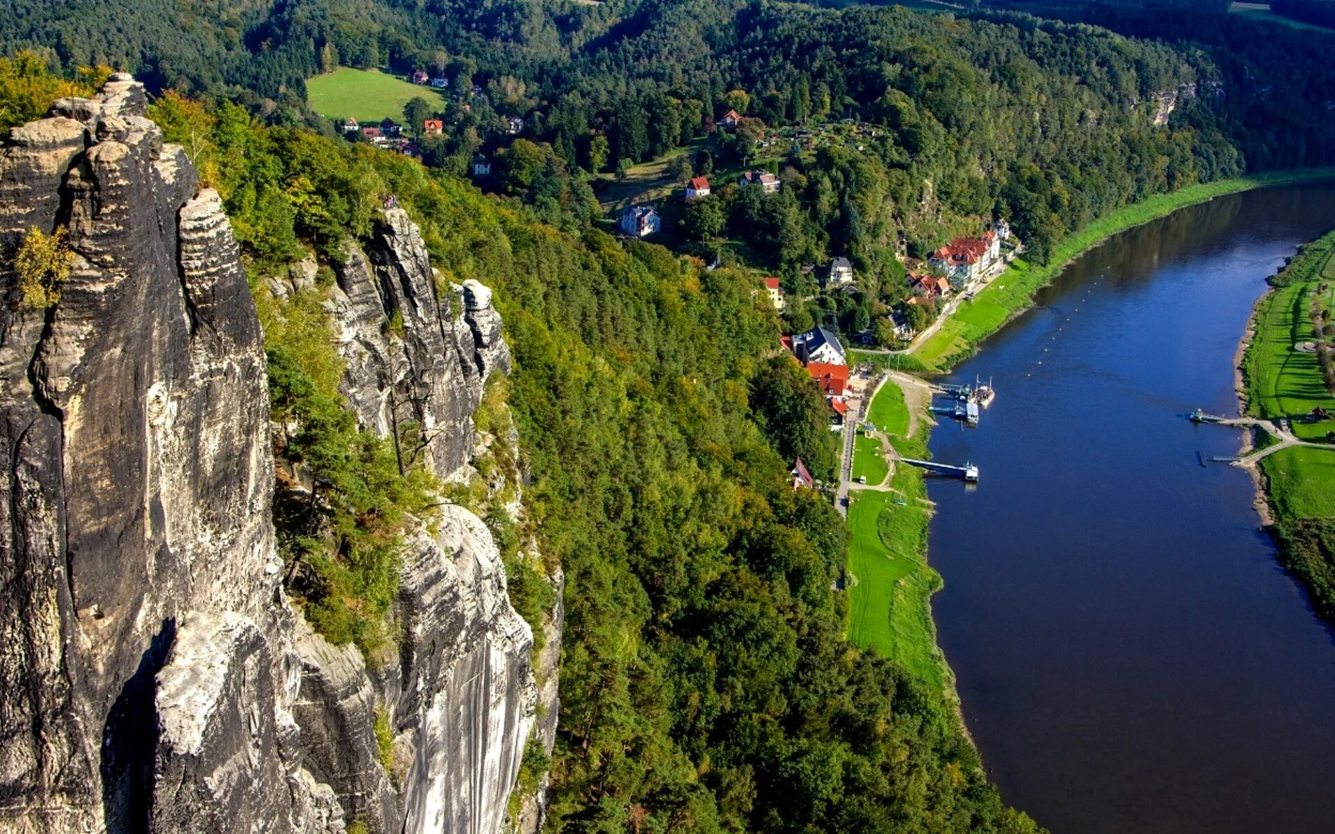 Das schweiz. Национальный парк Саксонская Швейцария в Германии. Саксонская Швейцария Эльба. Национальный парк Эльба Швейцария. Река Эльба Бастай.