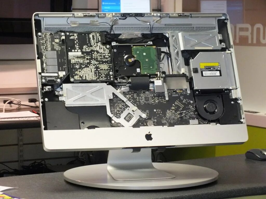 Моноблок Apple IMAC 24. IMAC 24 2010 разбор. Разобранный монитор. Монитор внутри. Ремонт аймак