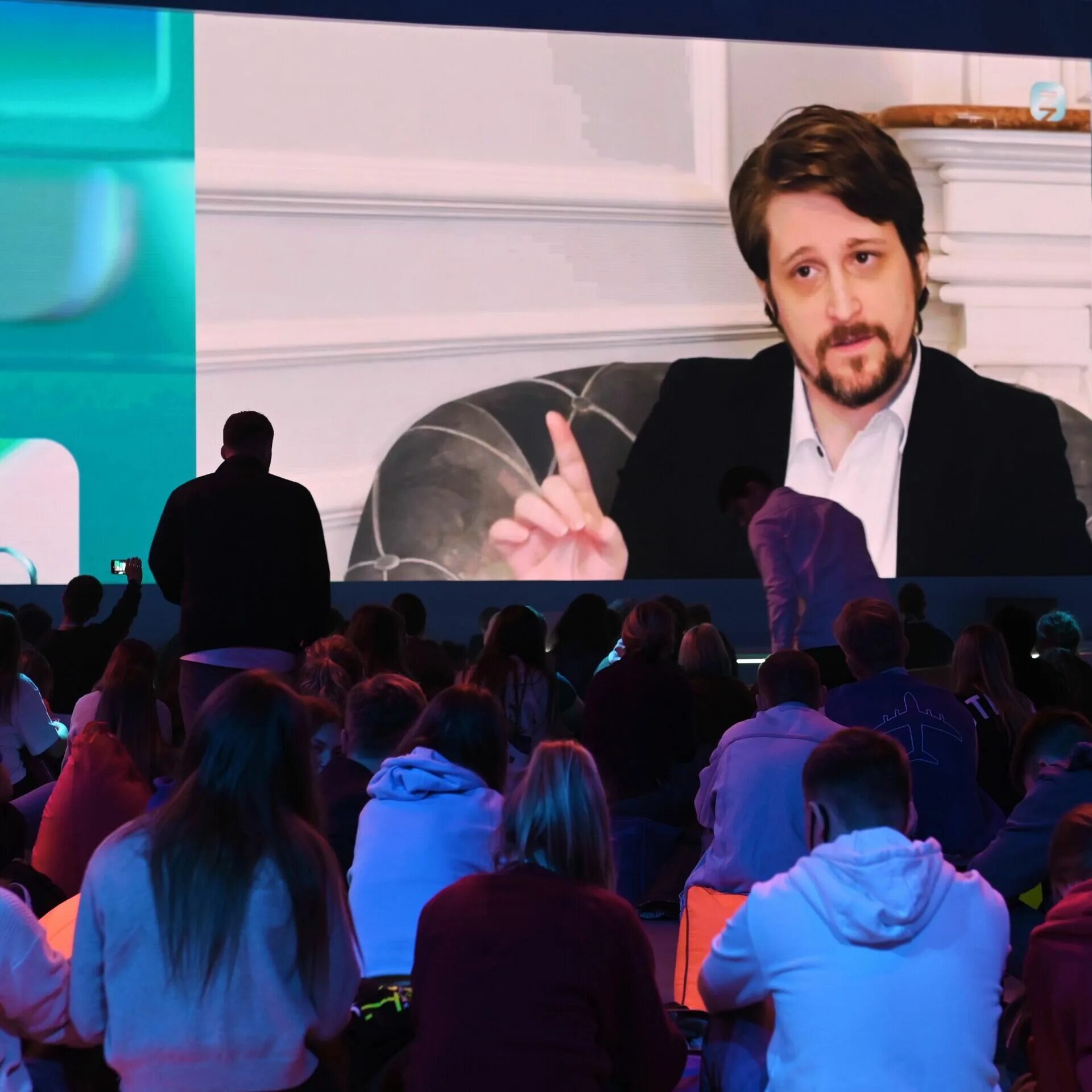 Где сноуден 2023. Эдвард сноуден. Эдвард сноудена 2023. Эдвард сноуден 2023. Где сноуден 2023.