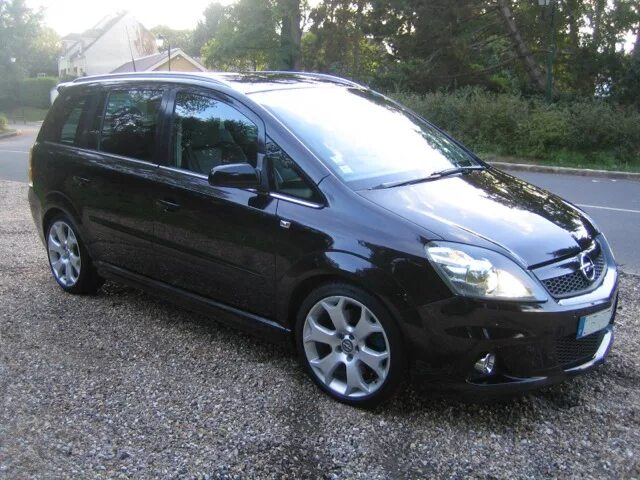 Opel zafira диски. Опел Зафира а на 16 колёсах. Opel Zafira r18. Опель Зафира ОПС 2006. Опель Зафира 17 диски.