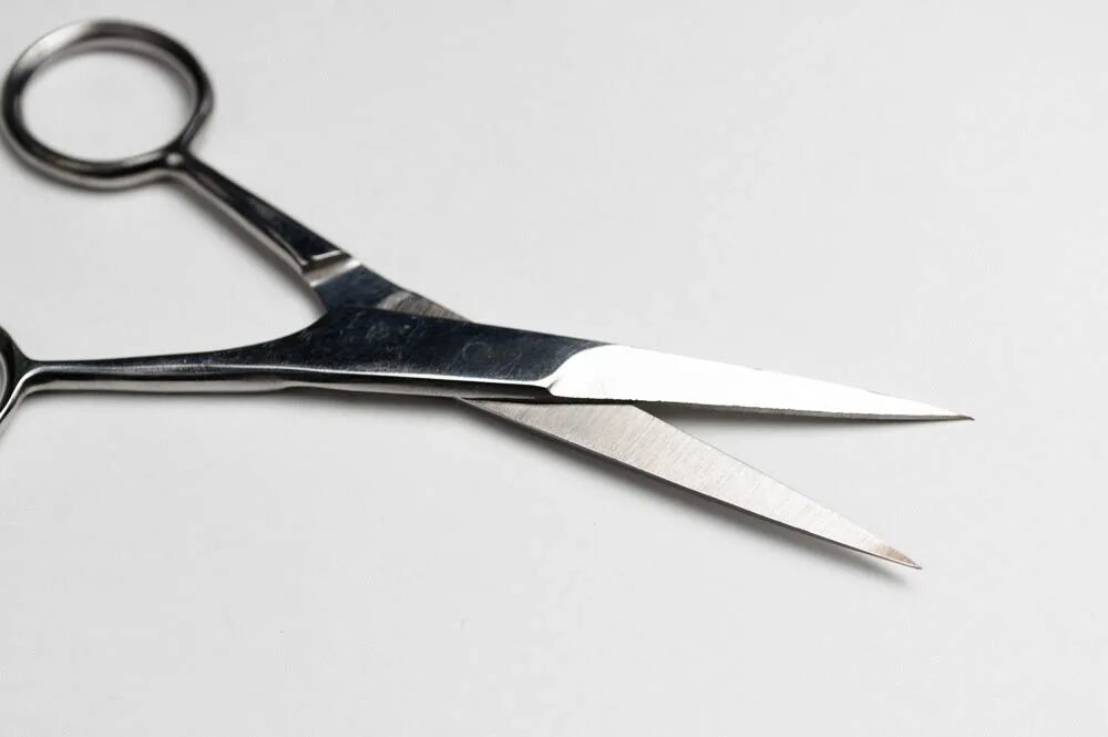 Четверо ножниц. Ножницы под выколотку. Заточка парикмахерского инструмента. Заточка маникюрных ножниц. Заточка парикмахерских ножниц.