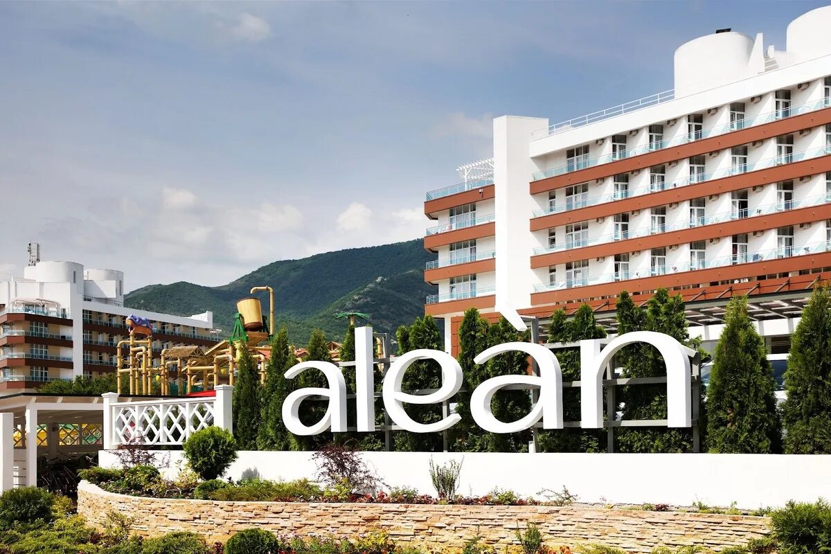 Бай алеан. Отель Alean Family Resort Spa Biarritz.