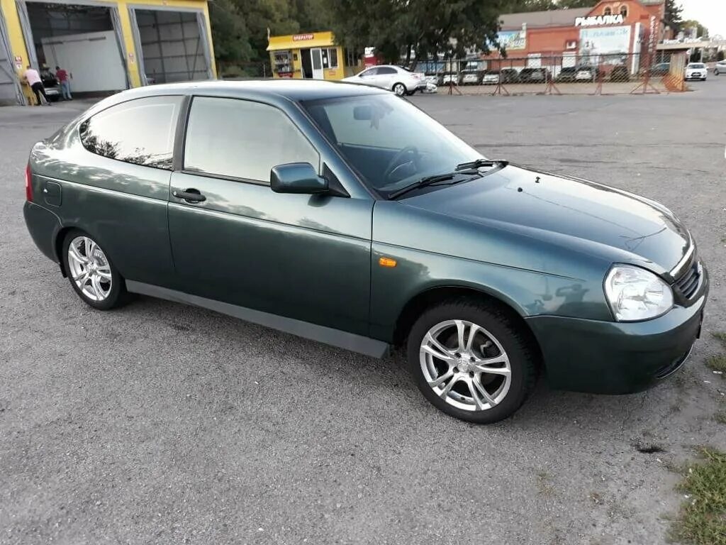 Авито башкортостан авто с пробегом приора. Двухдверная приора 2010 года. приора хэтчбек 3х дверный. lada priora 2010 года. ваз приора хэтчбек двухдверный.