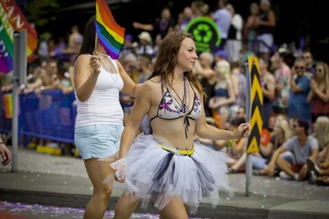 Pride Parade 2015 (20056170368).jpg. 