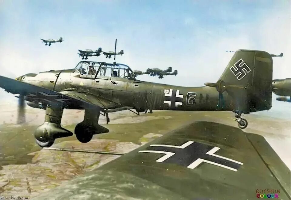 Немецкий самолет танк. Junkers ju 87. Junkers ju 87 Stuka. Юнкерс 87 самолет. Юнкерс самолет второй мировой войны.