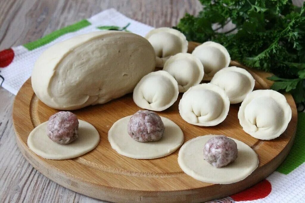 Как приготовить простые вареники