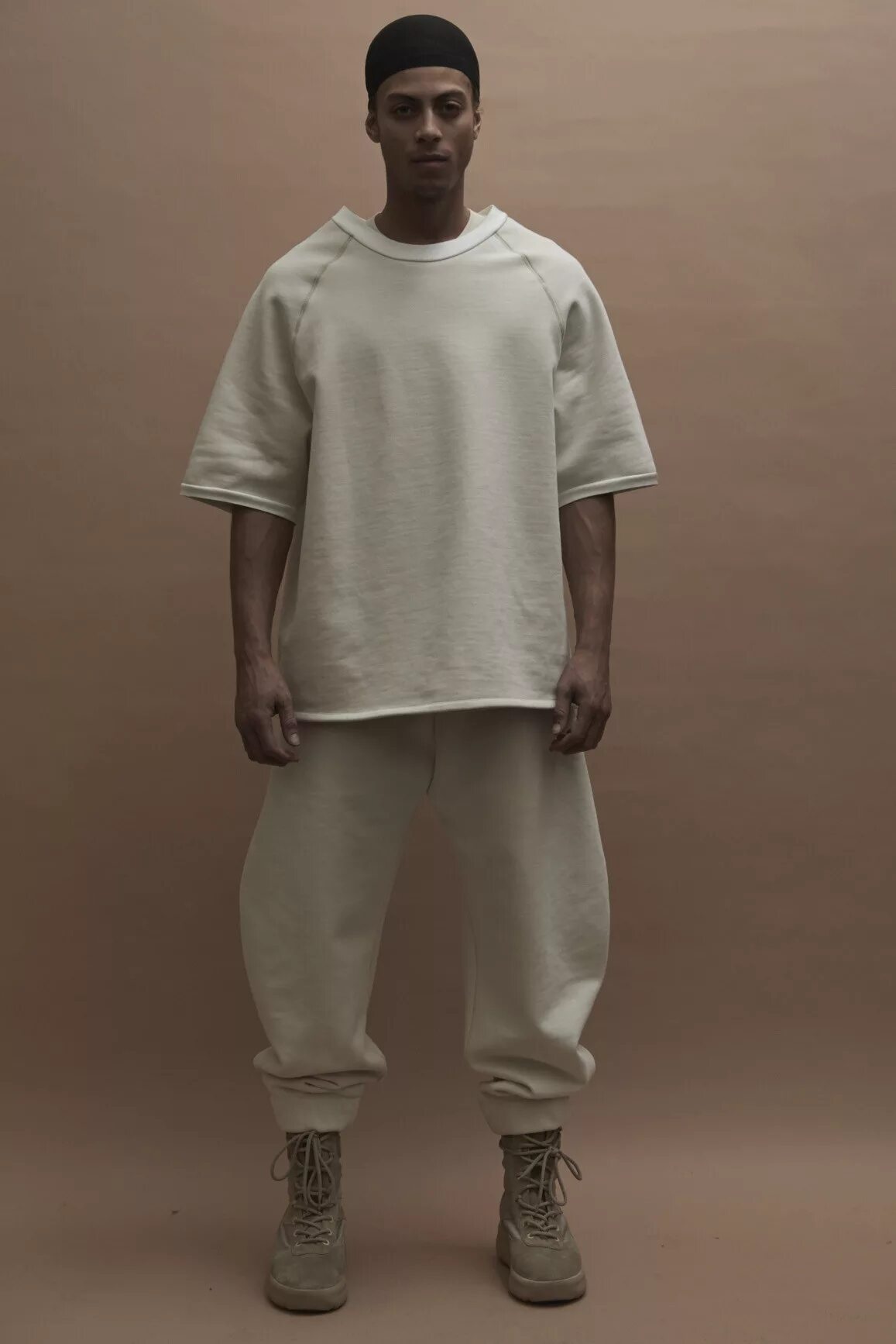 Кенни вест стиль. Bigmediumsmall - grand bazaar blender. Western dvd. Кани вест коллекция yeezy. Одежда yeezy kanye west.
