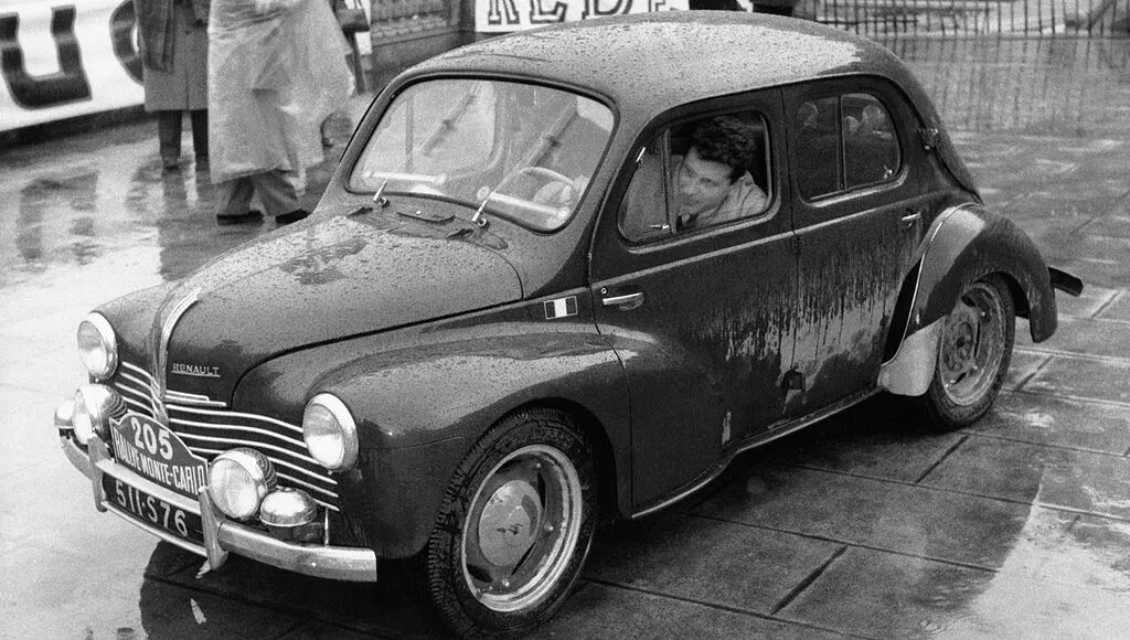 Opel renault. Renault 4cv. Renault 4cv (1947-1961). Рено 4cv 1947. Renault 4cv двигатель.