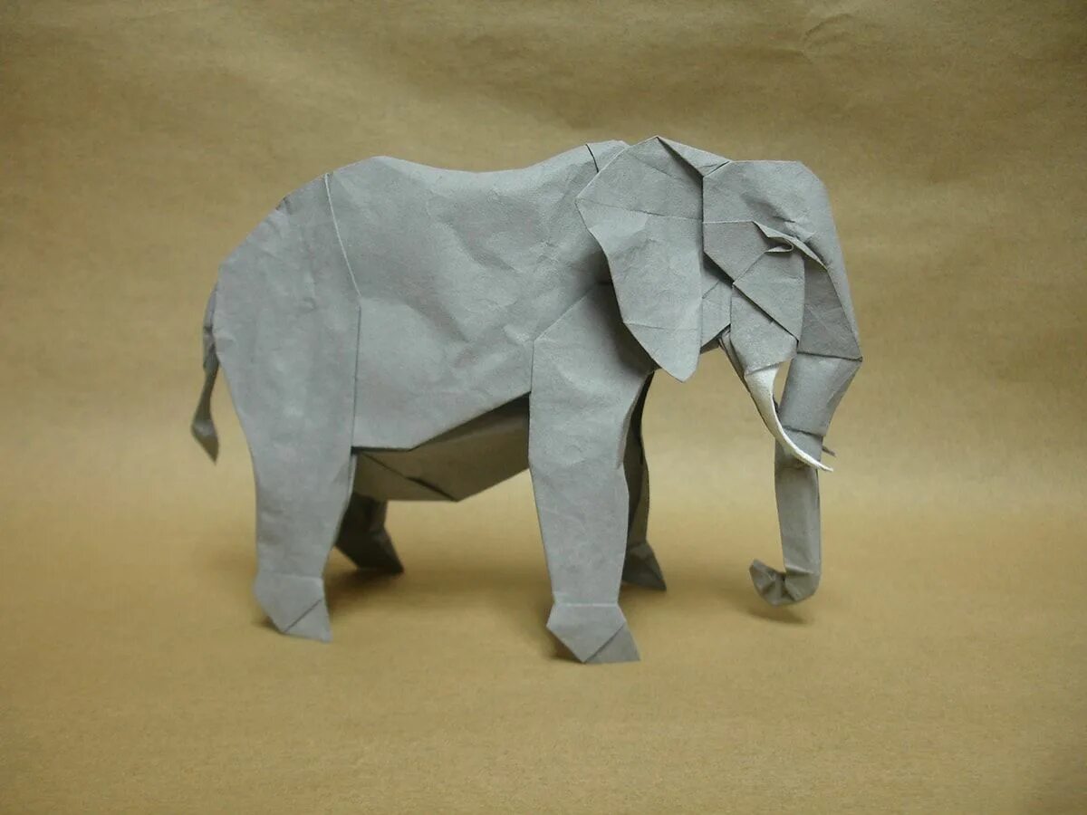 Оригами слон. Объемная фигурка слона из бумаги. Оригами Слоненок. Слоник из бумаги