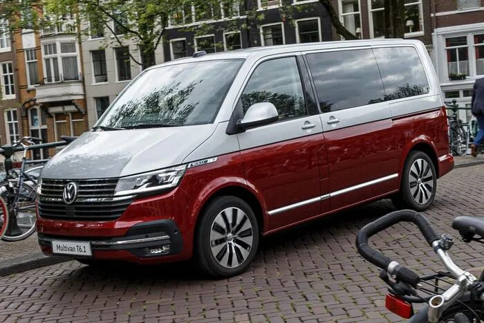 Т 6 октября. Volkswagen Multivan t6 long. Volkswagen Multivan t6 красный. Фольксваген т6.1Мультивен. VW T6.1 Multivan.