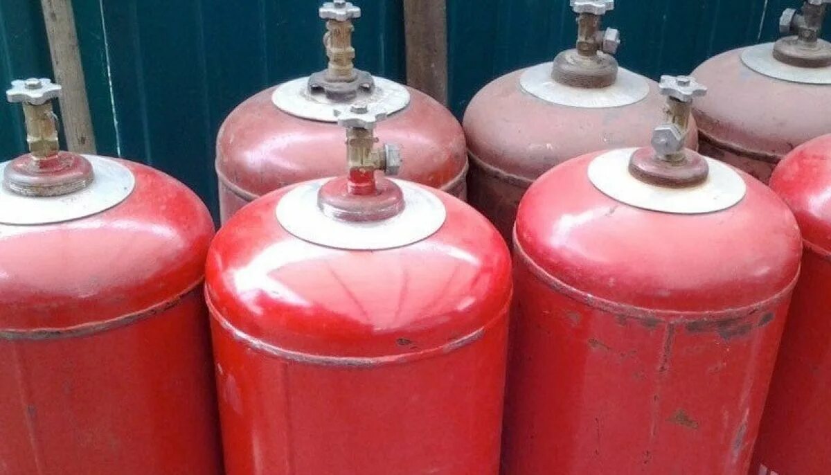 Газовый баллон. Газовые баллоны барнаул. Баллон пропановый 50л. Баллон пропановый 50л. Баллон газовый 5 литров нзга.
