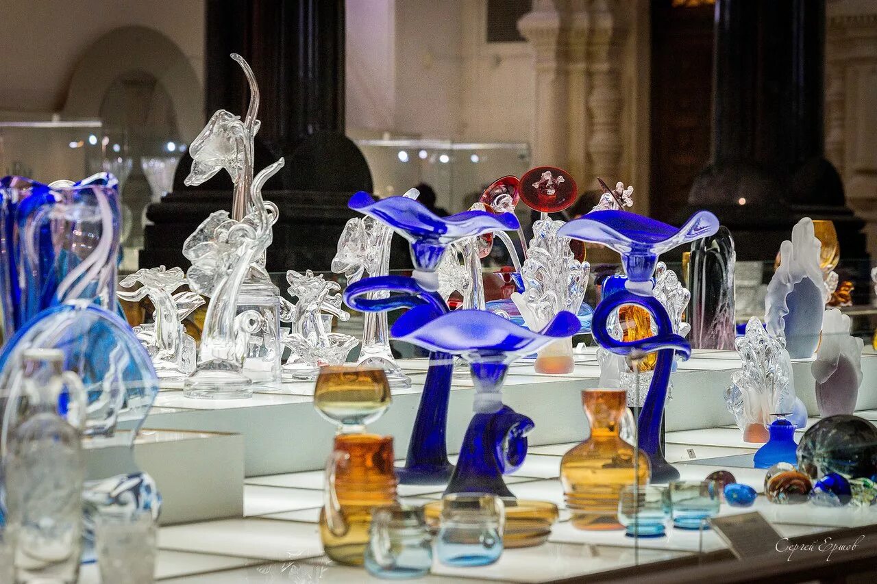 Музей хрусталя мальцовых в гусь-хрустальном. Музей хрусталя мальцовых в гусь-хрустальном. Музей хрусталя им мальцовых гусь-хрустальный. Музей хрусталя имени мальцова. Мкзей зрусталя гусь.