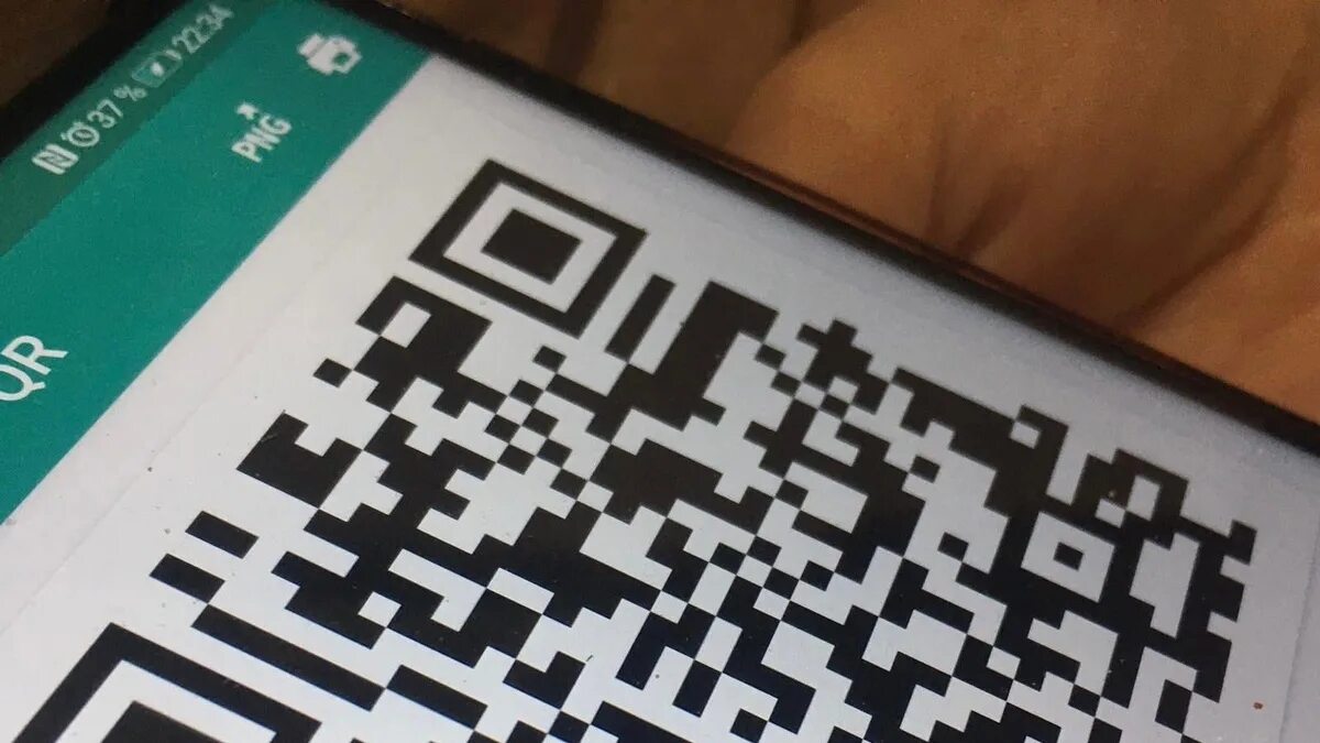 Qr код ии. Поддельный qr код. qr код в москве. qr короба. жуткий месяц qr код.