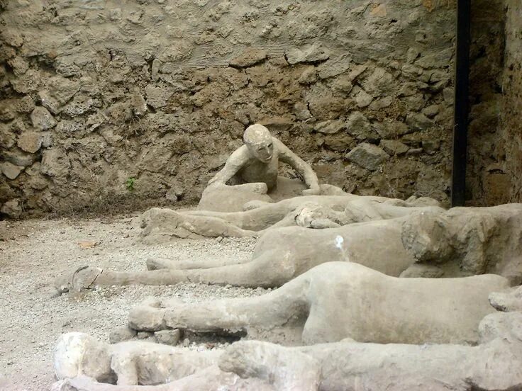 10 Ancient Roman Inventions That Will Surprise You Pompeii ruins, Pompeii italy,