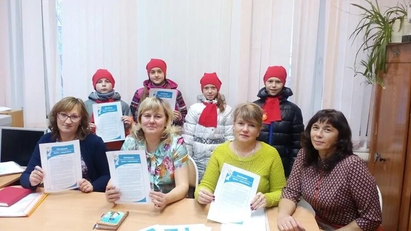 Котельнич школа 15. Сотрудник центра занятости. Директор центра занятости кирово чепецк. Поселок юбилейный котельничский район кировская область. Цзн котельнич.