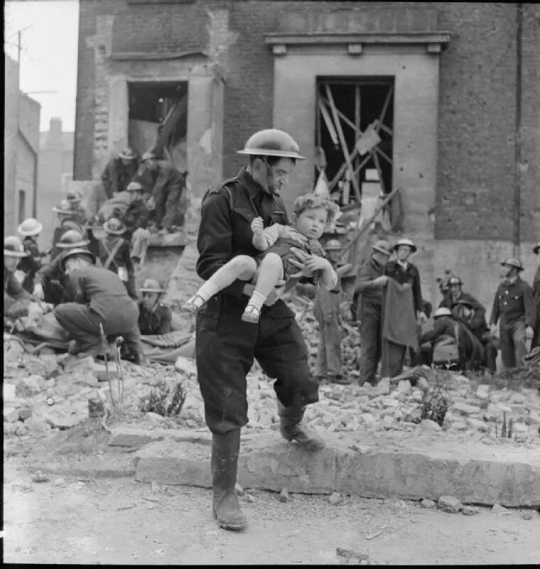 London 1942. Лондон 1942 год. Нидерландские люди 1942. ВЦСПС В Лондоне 1942 фото.