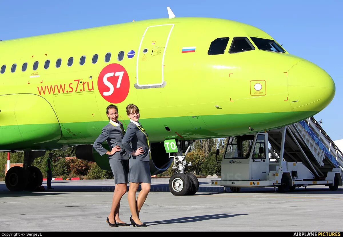 Эс севен купить билет. Самолёты авиакомпании s7 Airlines. Самолёты s7 Авиапарк. Компания Сибирь s7. Airlines авиакомпания s7 самолеты авиакомпании.