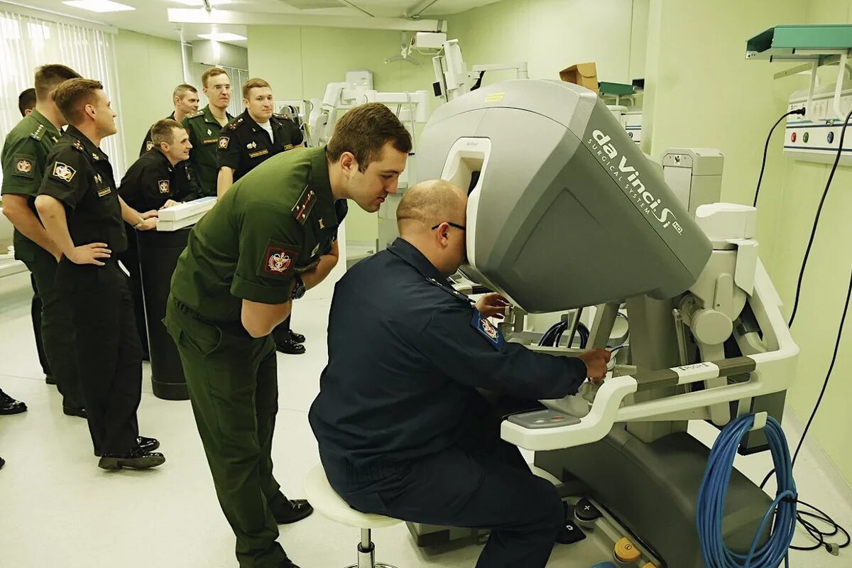 Телефон военно медицинской академии санкт петербурга. Госпиталь имени Кирова Санкт-Петербург. Военно-медицинская Академия Кирова. Военные врачи ВМЕДА. Военно-медицинская Академия им. с.м. Кирова госпиталь Санкт-Петербург.