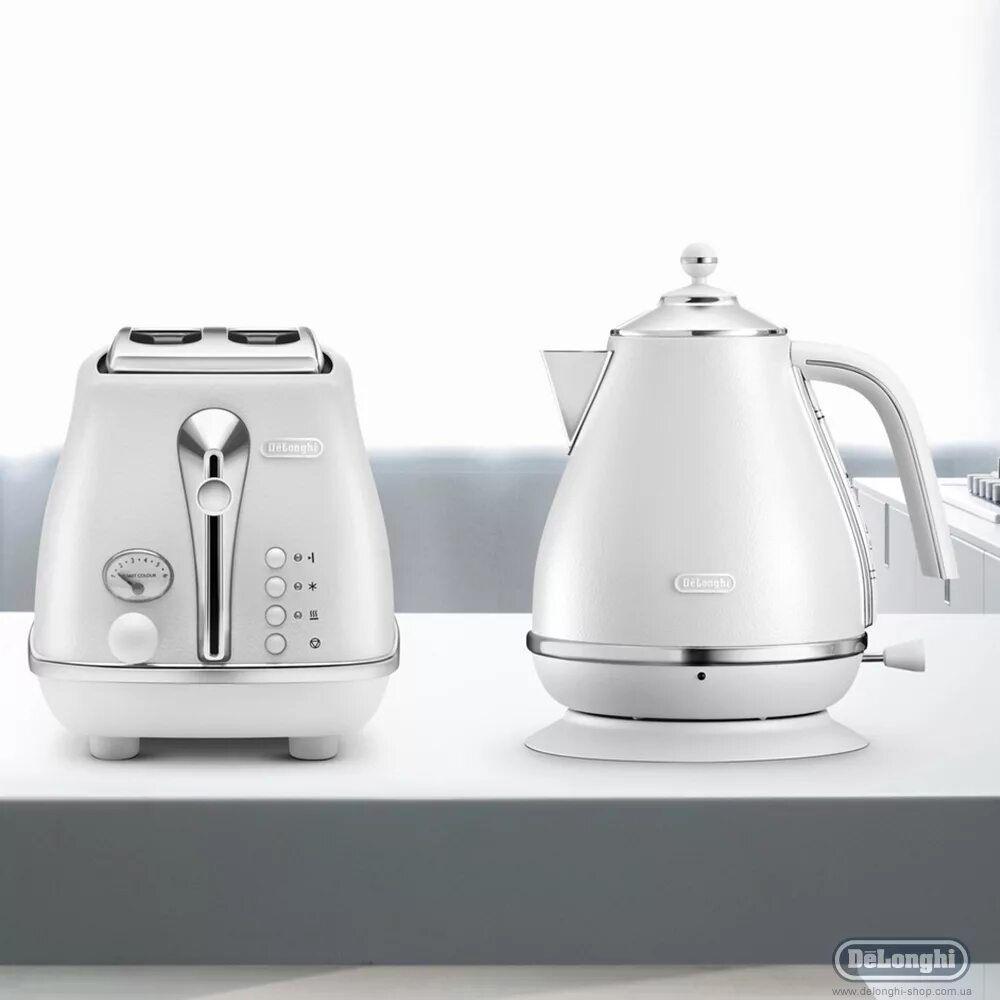 Delonghi dtd 795 h fabio. Чайник Делонги белый. Чайник и тостер Делонги комплект. Чайник Delonghi белый. Чайник и тостер Delonghi.