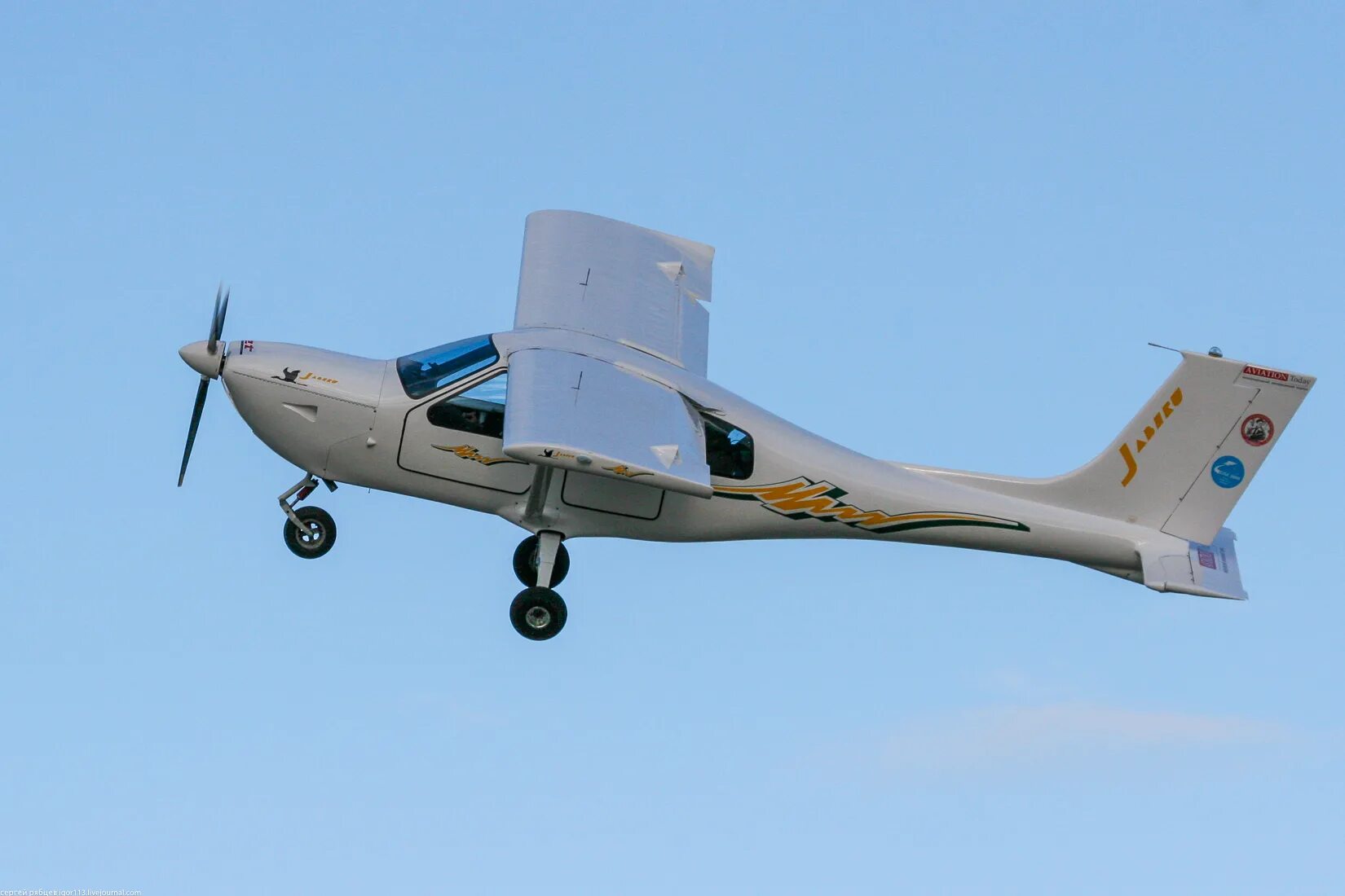 Ае самолет. Ai-10 икар. аи 10. самолет аи-9. самолет икар 10.