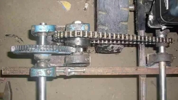 Угловой редуктор барс 80. Как сделать редуктор. Угловой редуктор из сателлитов своими руками. Понижающий редуктор 1к20. Реверс раздатки нива.