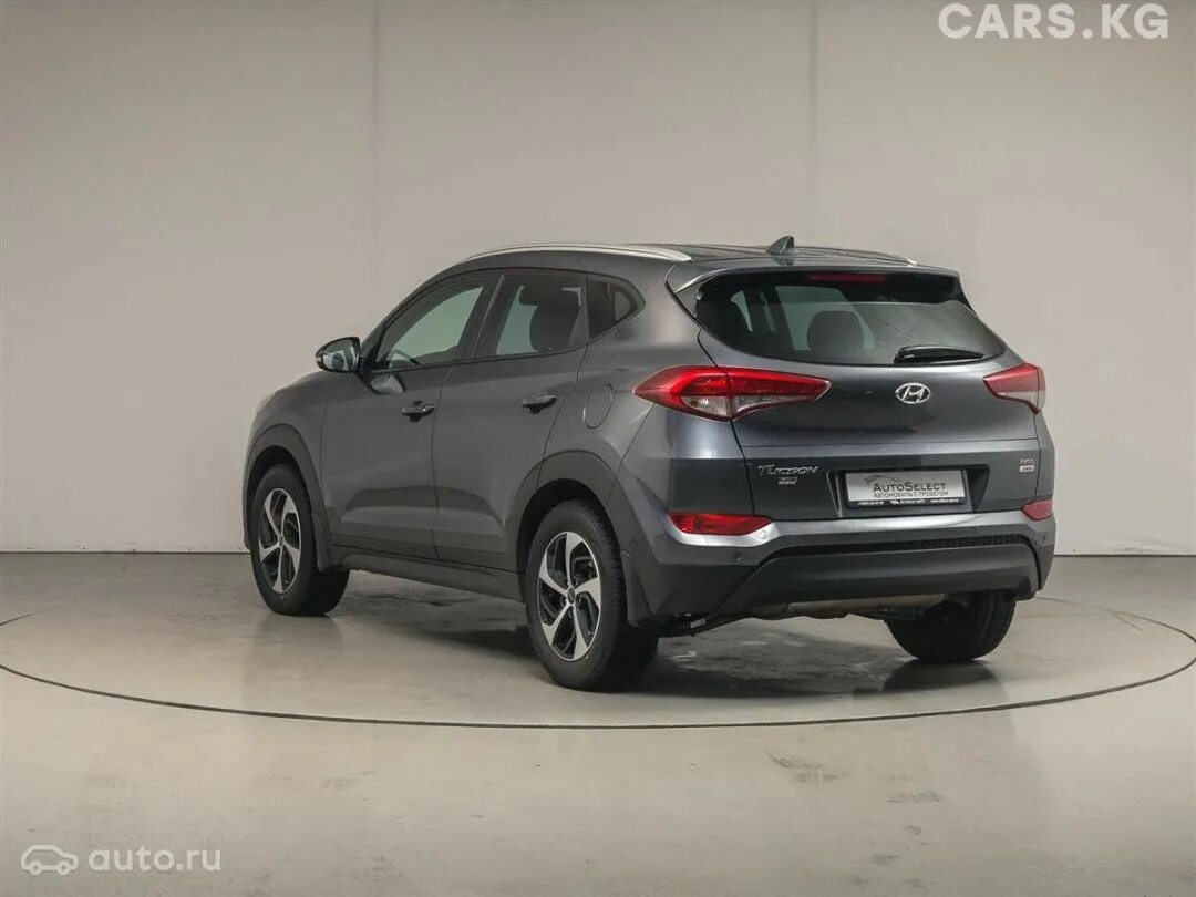 Tucson 3 поколение. Hyundai Tucson мокрый асфальт. Hyundai Tucson мокрый асфальт 2020. Hyundai Tucson 2022 мокрый асфальт.