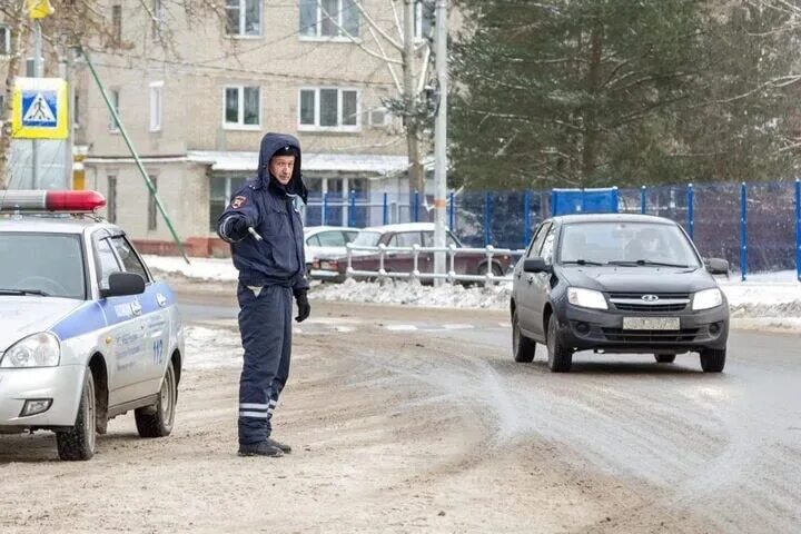 Гибдд павловский посад. ДПС Павловский Посад. Павловский Посад ГИБДД рейд. Начальник ГИБДД Павловский Посад Круглов. Сотрудники ГАИ Павловский Посад.