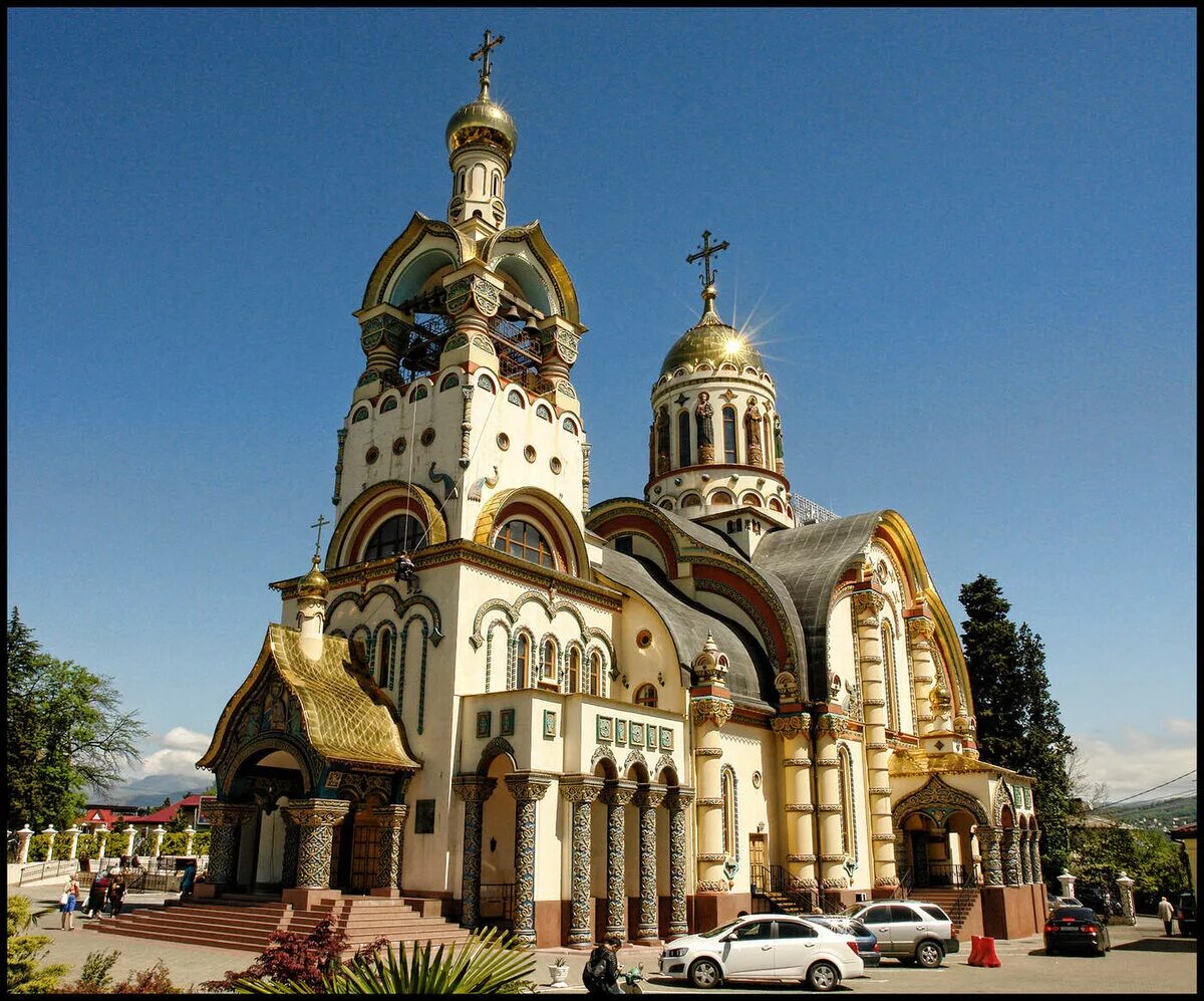 Храм сочи сайт. Вишневая сочи церковь. Храм сочи сайт. Церковь сочи центральный район. Храм пантелеймона целителя сочи мамайка.