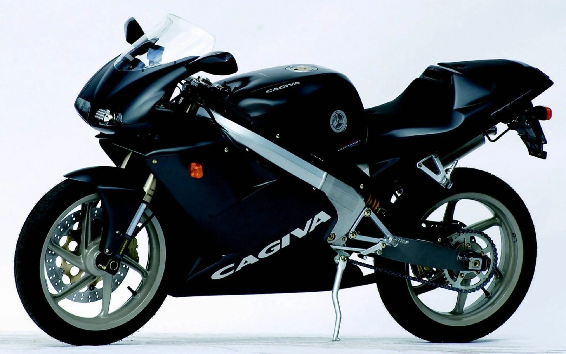 Байк марка. Cagiva Mito 125. Cagiva 125 Motor. Мотоцикл Ямакаси 2021. Cagiva спортбайк.