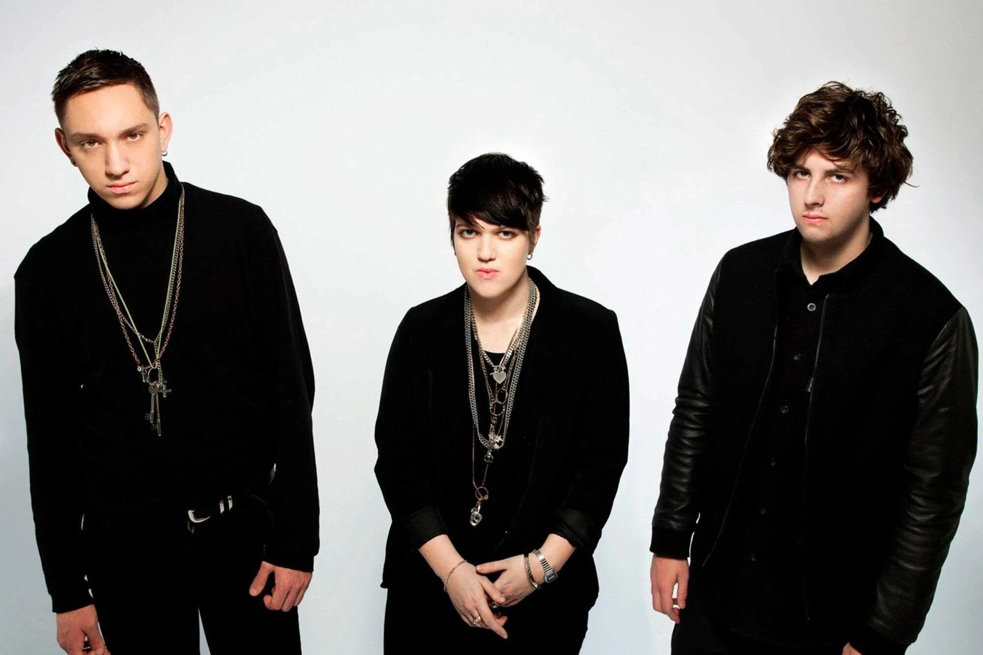 Say something loving. Группа the XX. Оливер сим. Инди поп группы. The XX состав группы.