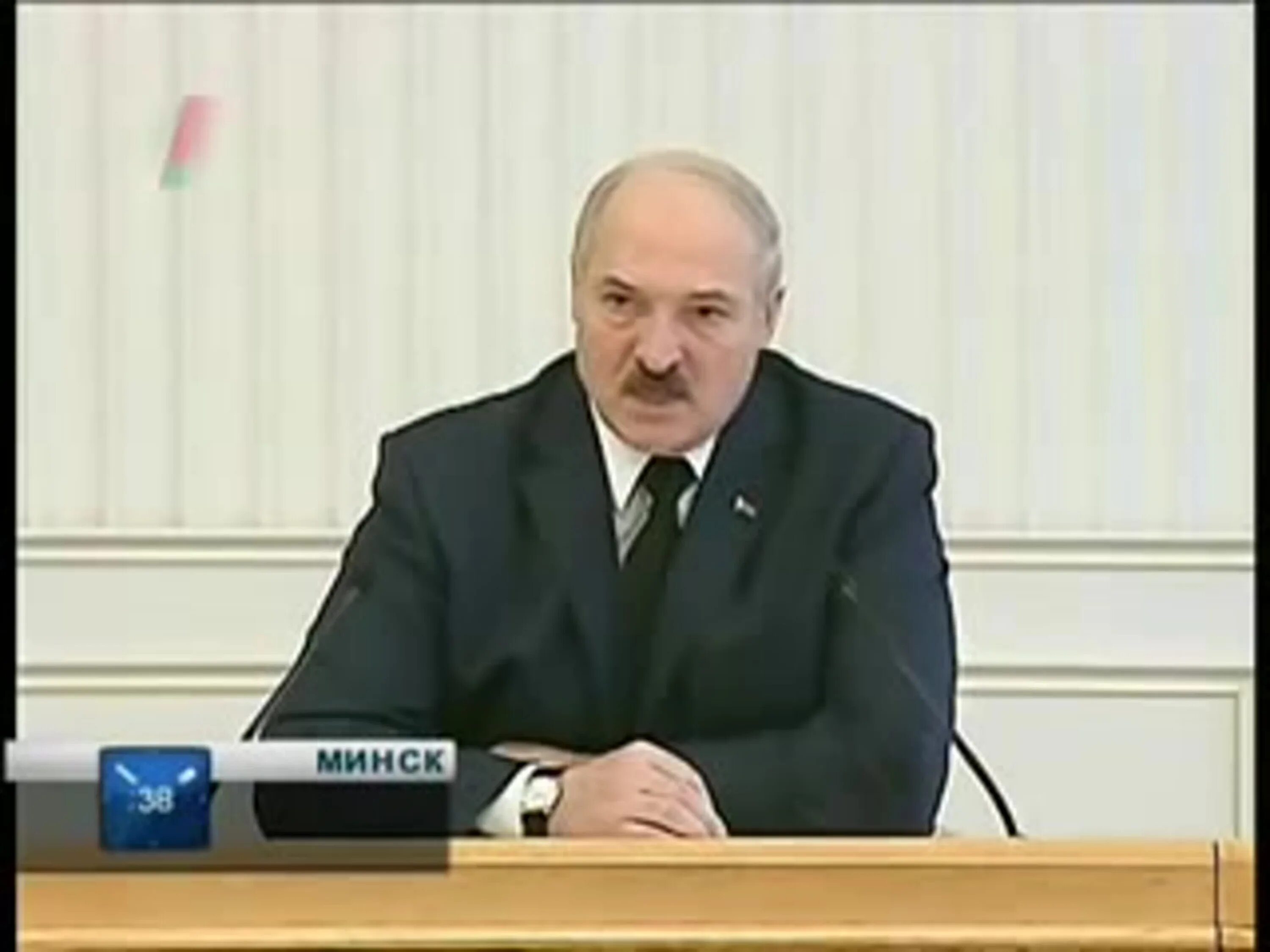 Лукашенко в метро. Лукашенко ходит по местам. Лукашенко террористы ехали в беларусь