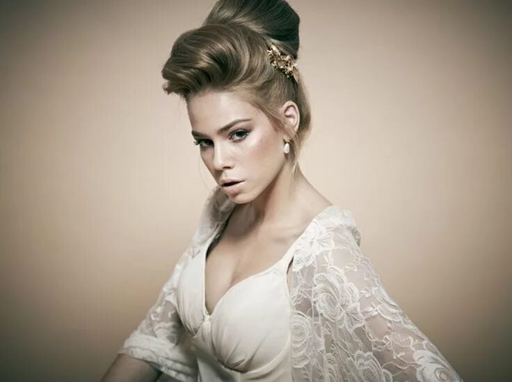 Propozycje fryzur ślubnych Long hair styles, Wedding hairstyles for long hair, W