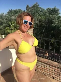 Curvy Claire on Twitter.