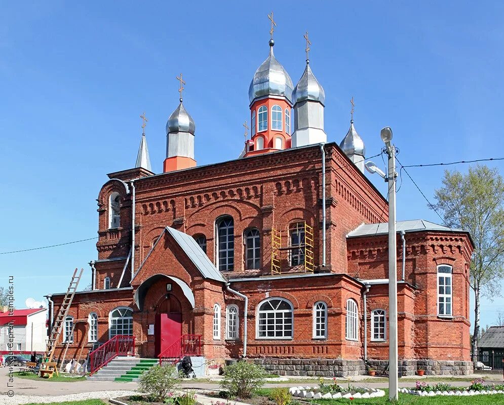 Чудово новгородская область телефоны. Храм Казанской иконы Божией матери в Чудово. Церковь в Чудово Новгородской области. Церковь Казанской Чудово. Приход Казанской церкви Чудово Новгородской.