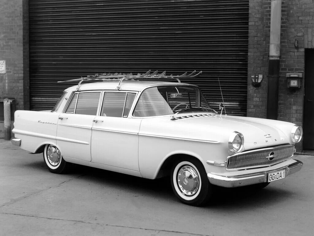 Как выглядела опель в 1961 году 1961 Opel Olympia Rekord P2 1.6L 4-cylinder Engine