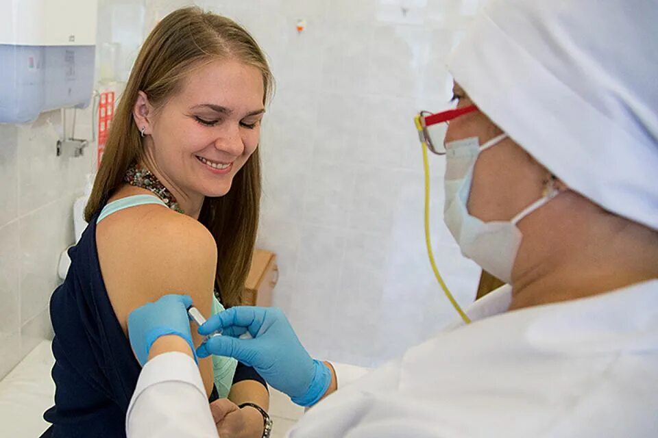 Когда делают прививку от гриппа. Вакцинация от гриппа. прививка. прививки от гриппа. фото прививки.