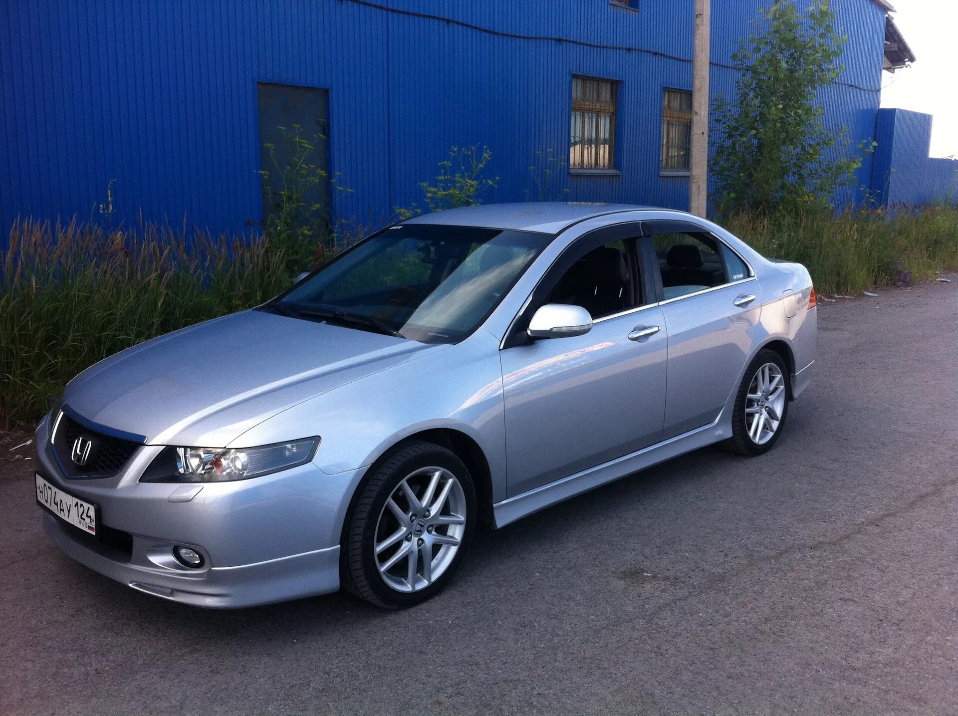 Купить аккорд новосибирск. Honda Accord 2004. Honda Accord 7 2004. Хонда Accord 2004. Хонда Аккорд 2004 2,4.