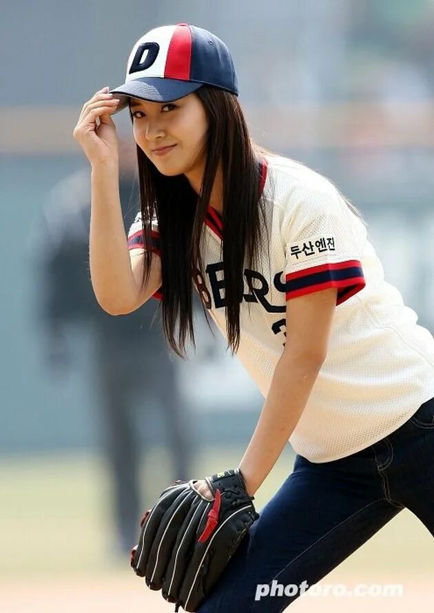Девушки бейсбол. Бейсбол девушки. Кореянки бейсболистки. Японские бейсболистки. Японский женский Бейсбол.