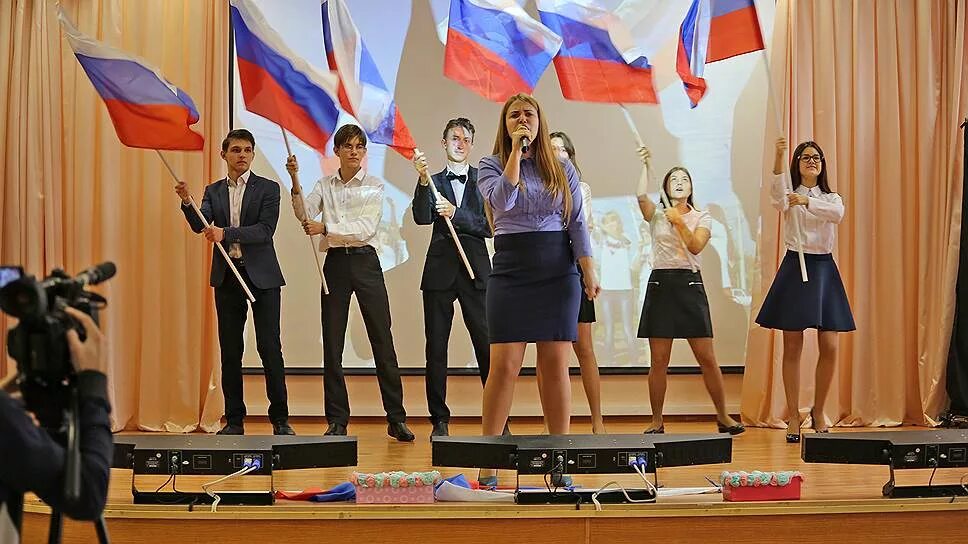 Агитбригада против наркотиков. Агитбригада. Агитбригада старшеклассников. Агитбригада старшеклассников. Агитбригада старшеклассников.