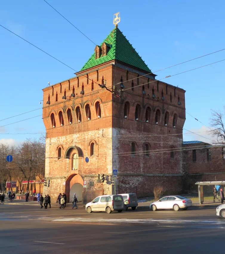 Дмитриевская башня нижегородского кремля. Кремль нижний новгород дмитриевская башня. дмитровская башня нижегородского кремля. нижний новгород дмитровская башня кремля. нижегородский кремль башни дмитриевс4я.
