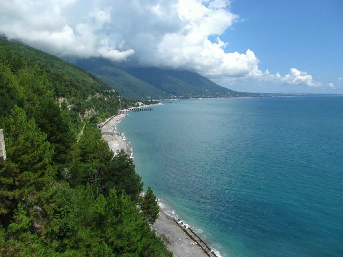 Озеро гарда 4 k. Всесоюзная 30 через горы к морю. Озеро байкал. Фон море горы. Море и горы.