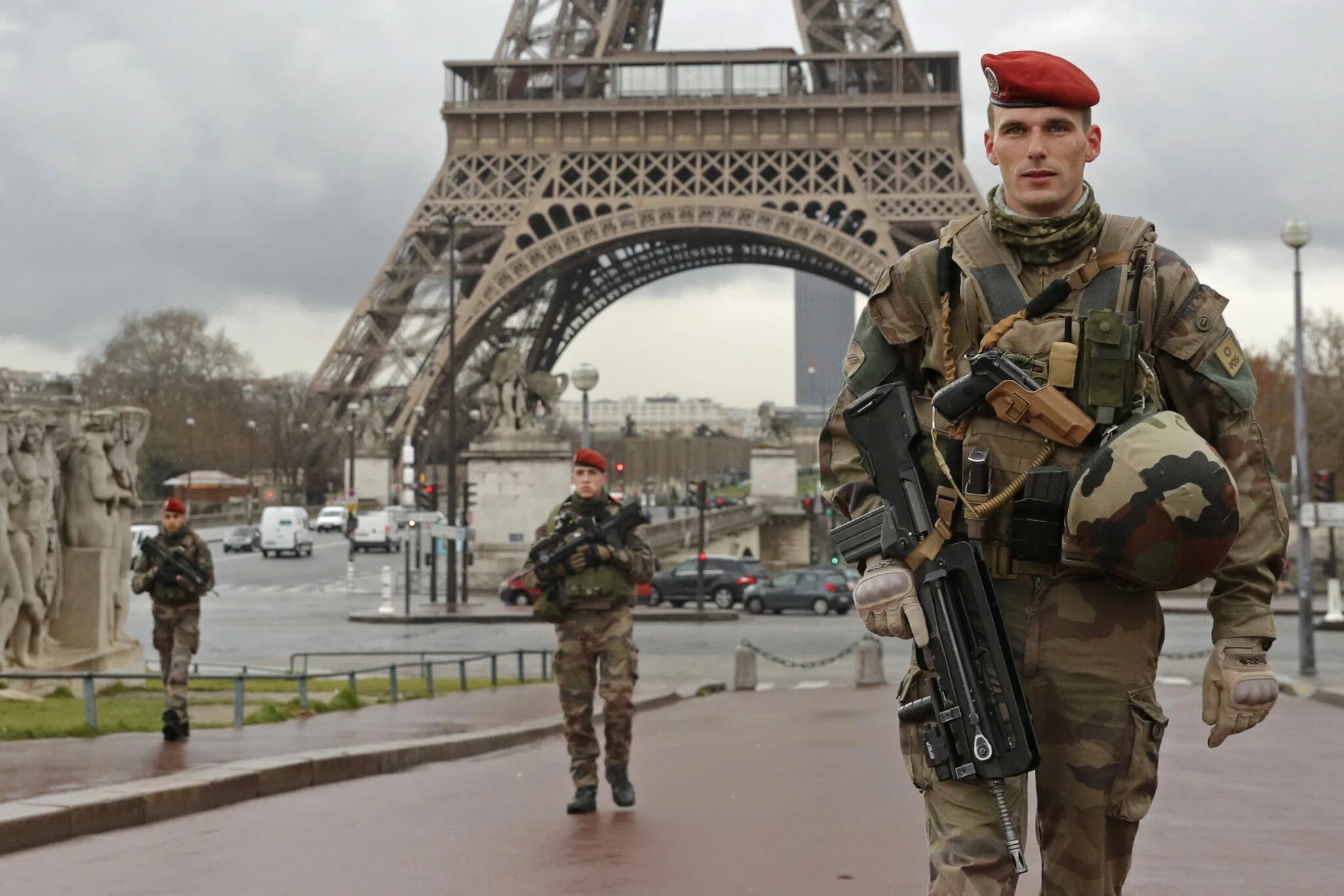 Нато в париже. Французская армия. Вооруженные силы Франции. Войска Франции. Солдаты Франции.