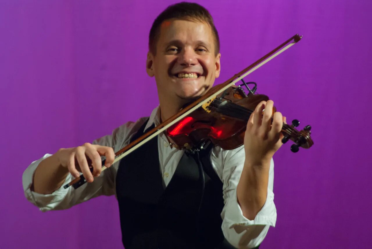 шульгин денис скрипач-виртуоз. степан мезенцев. мезенцев скрипач. барнаульский скрипач степан мезенцев. степан мезенцев фото.