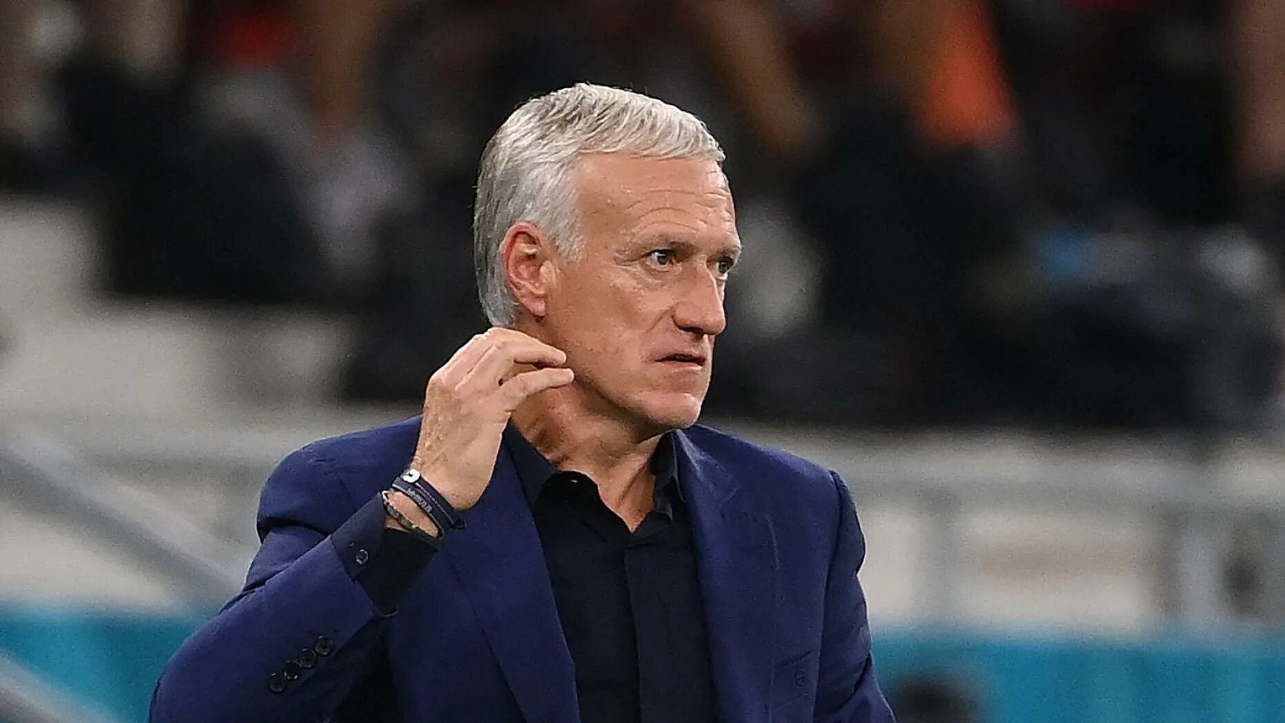 Тренеры сборных 2018. Филлип Дешамп. Дешам тренер Франции ы молодости. Didier Deschamps затылок. Тренер французской сборной.